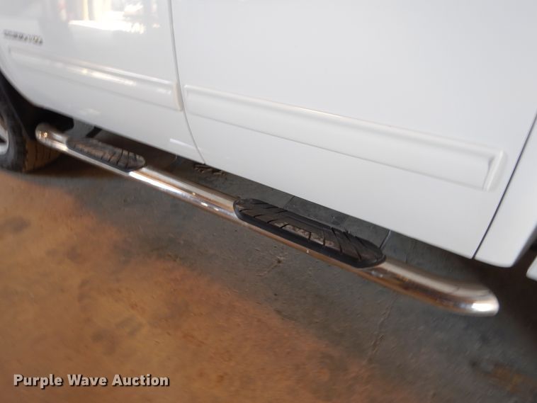 image for item DD2543 2011 Chevrolet Silverado 2500HD  Crew Cab pickup truck