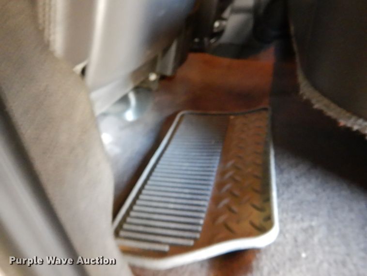 image for item DD2543 2011 Chevrolet Silverado 2500HD  Crew Cab pickup truck