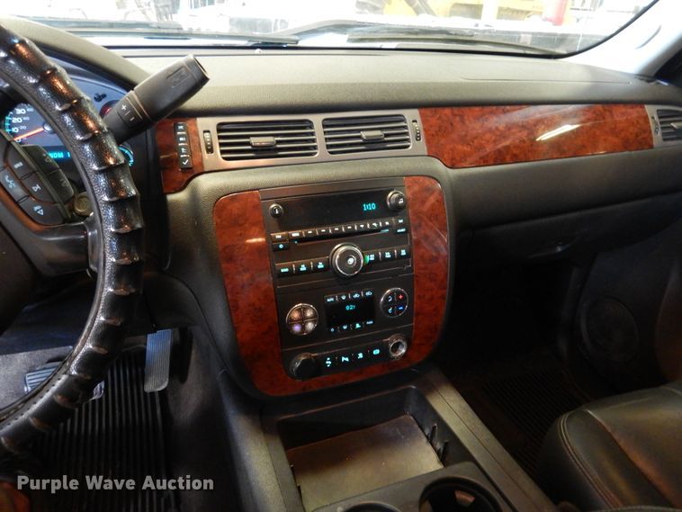 image for item DD2543 2011 Chevrolet Silverado 2500HD  Crew Cab pickup truck