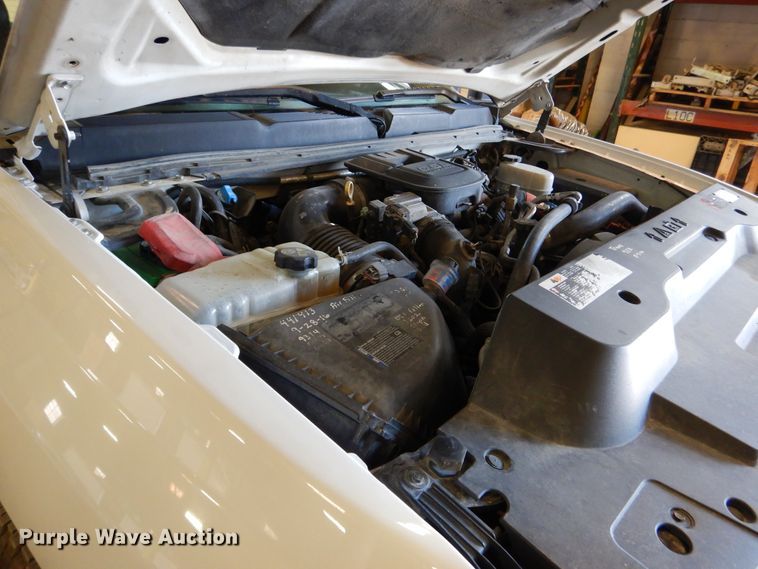 image for item DD2543 2011 Chevrolet Silverado 2500HD  Crew Cab pickup truck