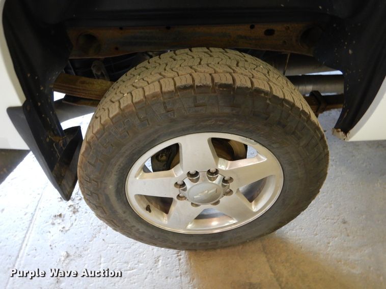 image for item DD2543 2011 Chevrolet Silverado 2500HD  Crew Cab pickup truck