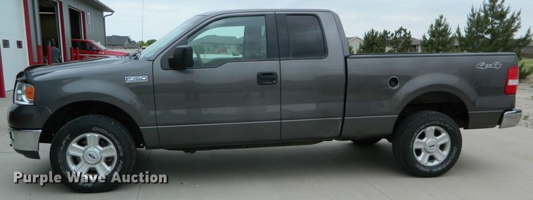 image for item DE4459 2004 Ford F150  SuperCab pickup truck