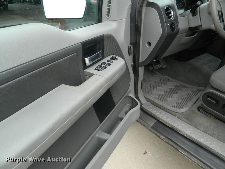 image for item DE4459 2004 Ford F150  SuperCab pickup truck