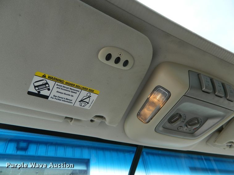 image for item DE4463 2004 Lincoln Navigator  SUV