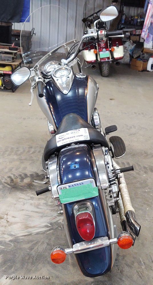 image for item DE6967 2006 Kawasaki VN1600 motorcycle