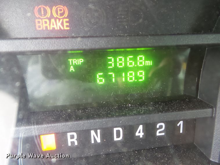 image for item DF0834 2019 Ford Econoline E450 shuttle bus