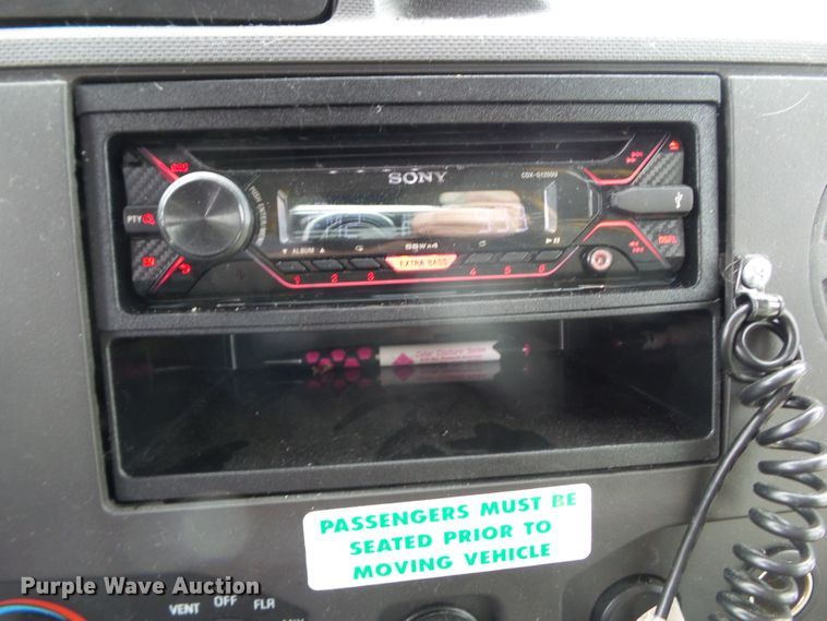 image for item DF0834 2019 Ford Econoline E450 shuttle bus