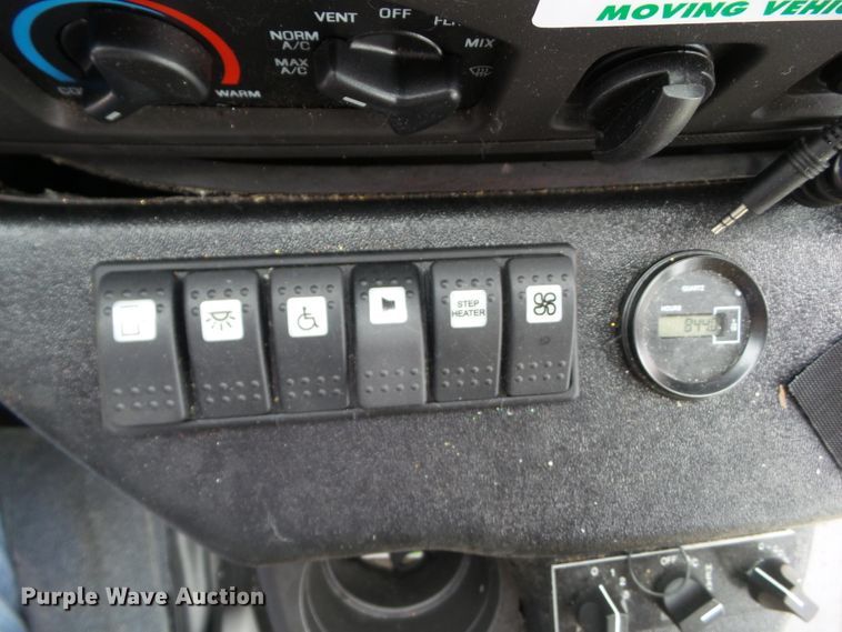 image for item DF0834 2019 Ford Econoline E450 shuttle bus