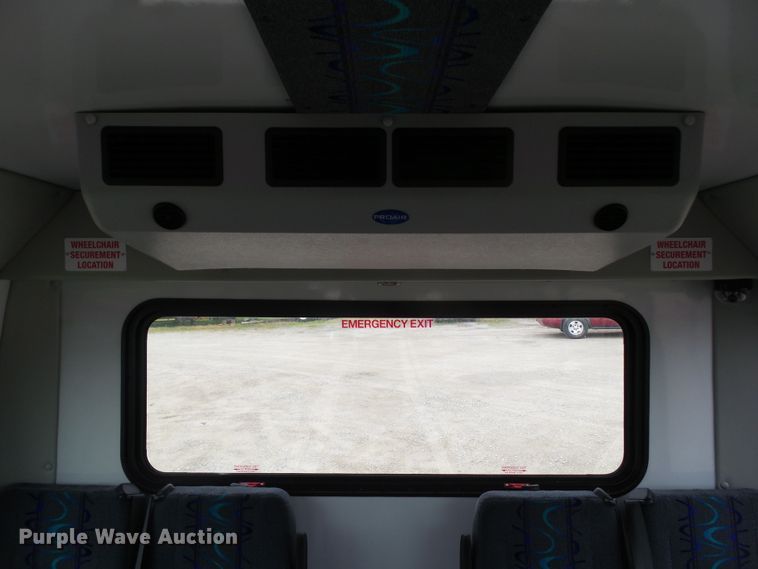 image for item DF0834 2019 Ford Econoline E450 shuttle bus