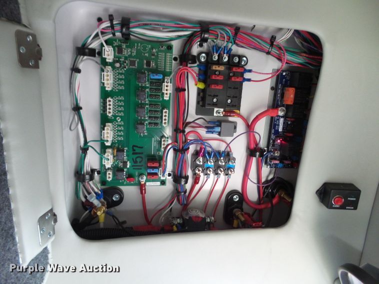 image for item DF0834 2019 Ford Econoline E450 shuttle bus