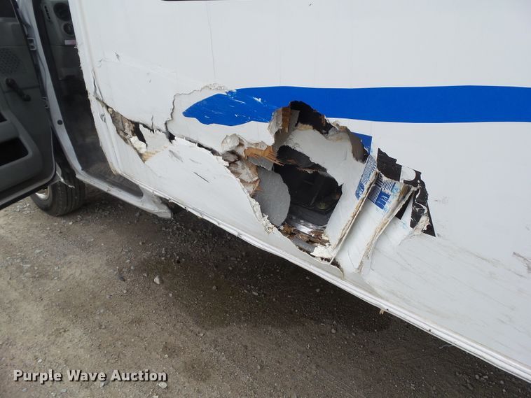 image for item DF0834 2019 Ford Econoline E450 shuttle bus