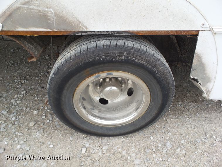 image for item DF0834 2019 Ford Econoline E450 shuttle bus