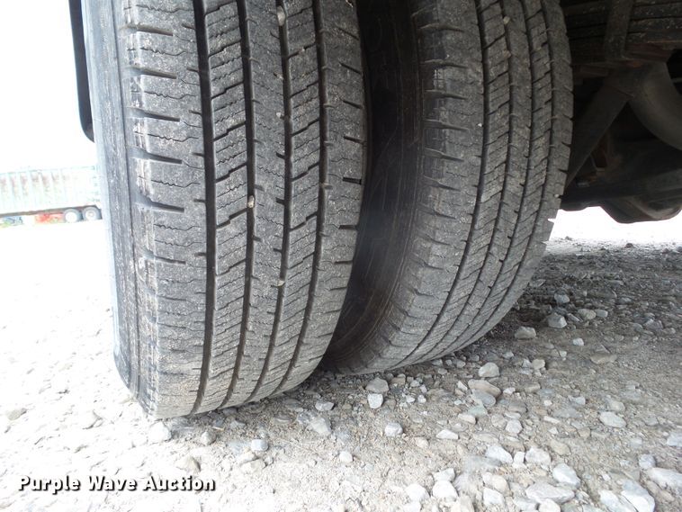 image for item DF0834 2019 Ford Econoline E450 shuttle bus