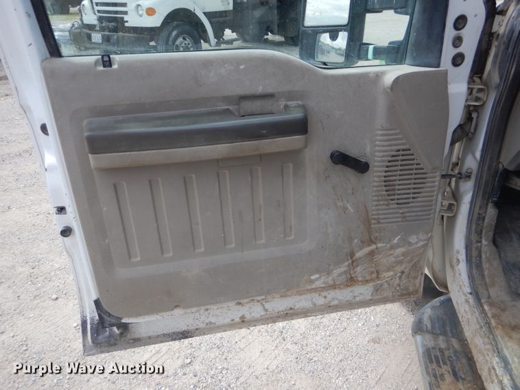 image for item DF3159 2008 Ford F350 Super Duty XL  SuperCab pickup truck