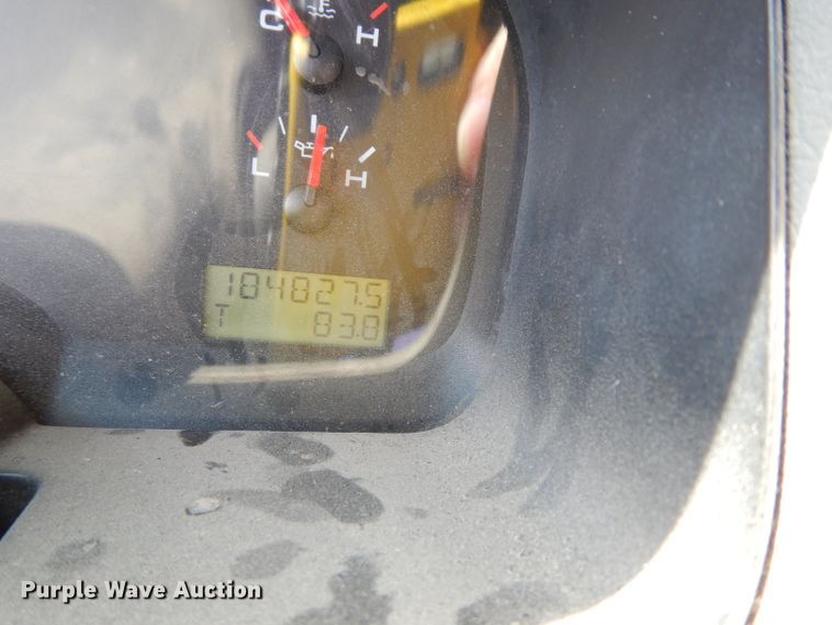 image for item DF4176 2005 Ford F150 XL  pickup truck