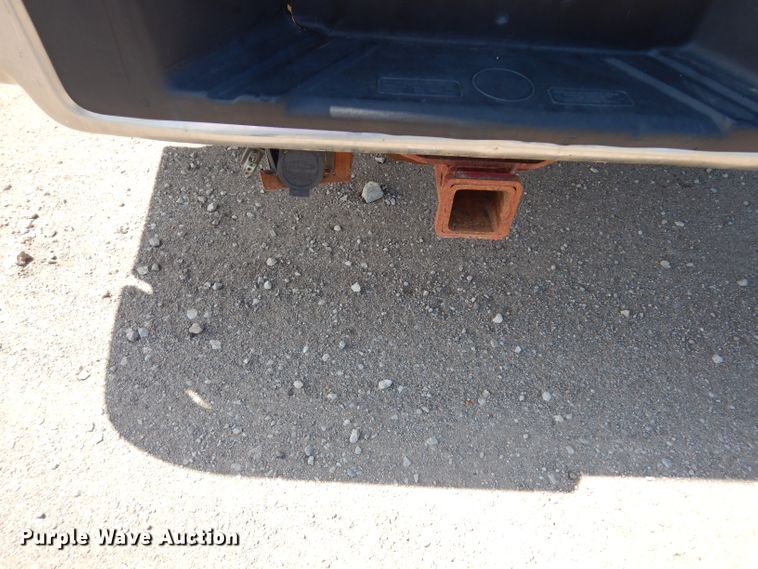 image for item DF4176 2005 Ford F150 XL  pickup truck