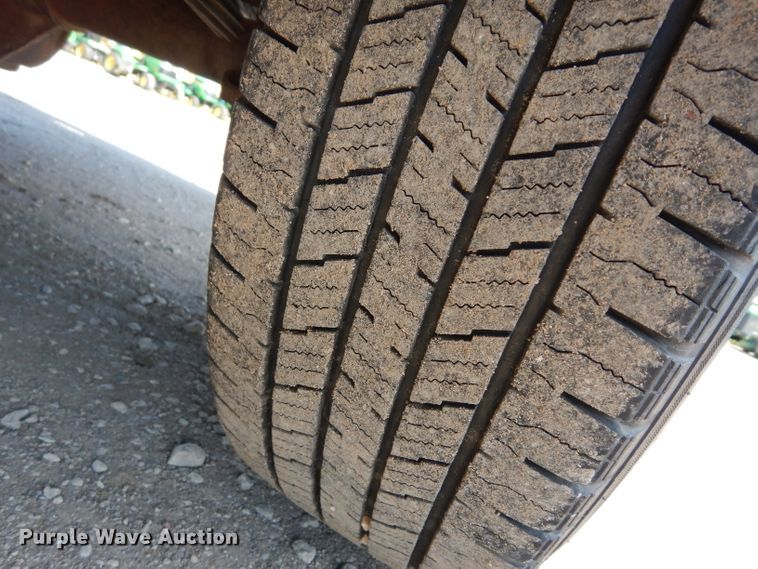 image for item DF4176 2005 Ford F150 XL  pickup truck