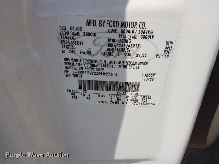 image for item DF4176 2005 Ford F150 XL  pickup truck