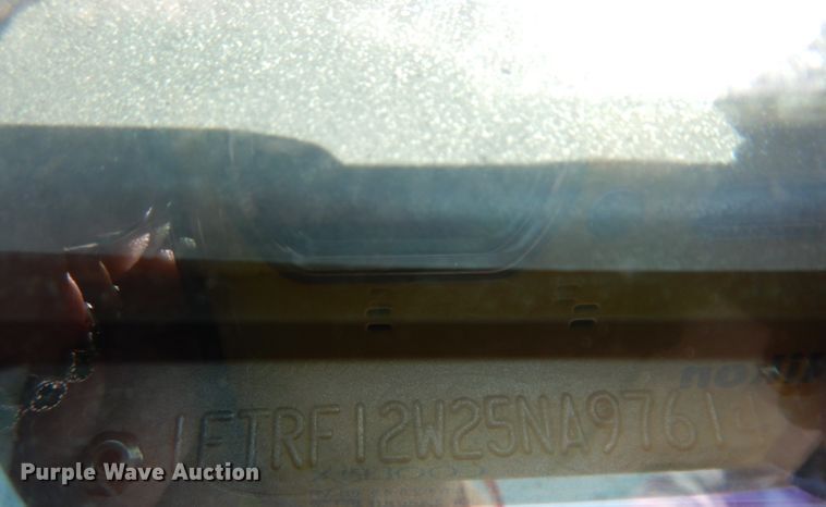 image for item DF4176 2005 Ford F150 XL  pickup truck