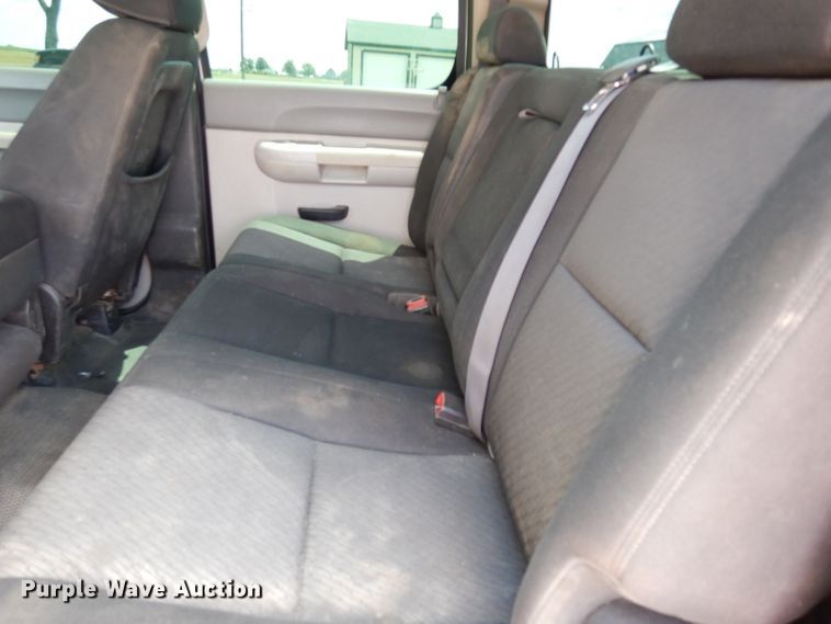 image for item DF4178 2011 GMC Sierra 2500HD  Crew Cab pickup truck