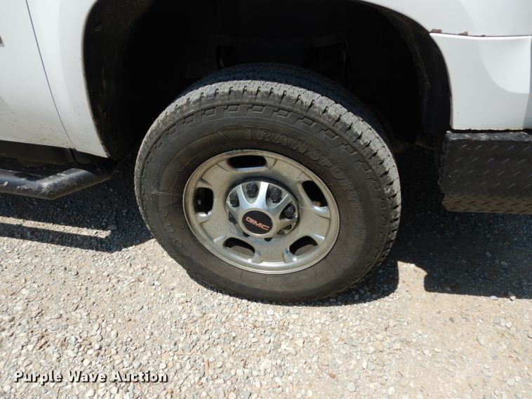 image for item DF4178 2011 GMC Sierra 2500HD  Crew Cab pickup truck