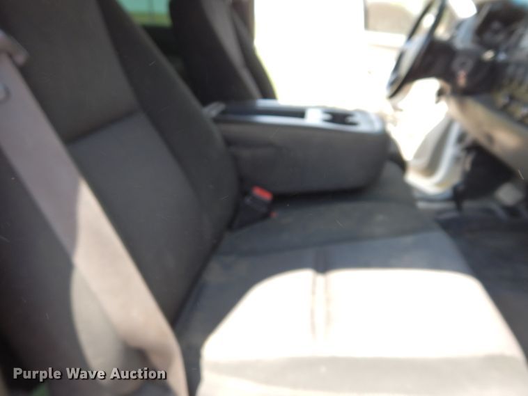 image for item DF4178 2011 GMC Sierra 2500HD  Crew Cab pickup truck