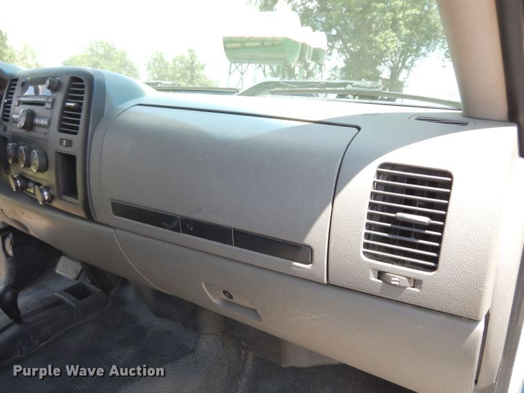 image for item DF4178 2011 GMC Sierra 2500HD  Crew Cab pickup truck