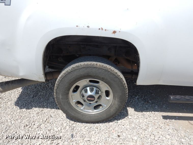 image for item DF4178 2011 GMC Sierra 2500HD  Crew Cab pickup truck