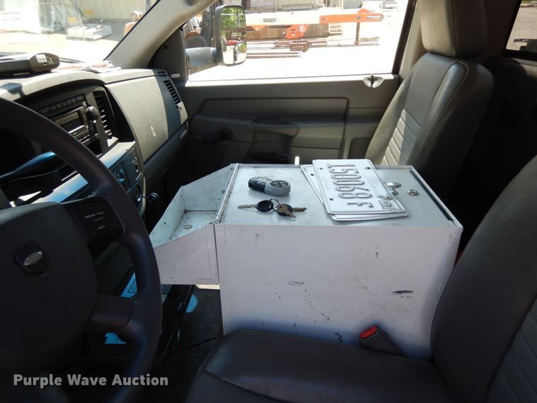 image for item DF5382 2008 Sterling Bullet  service truck