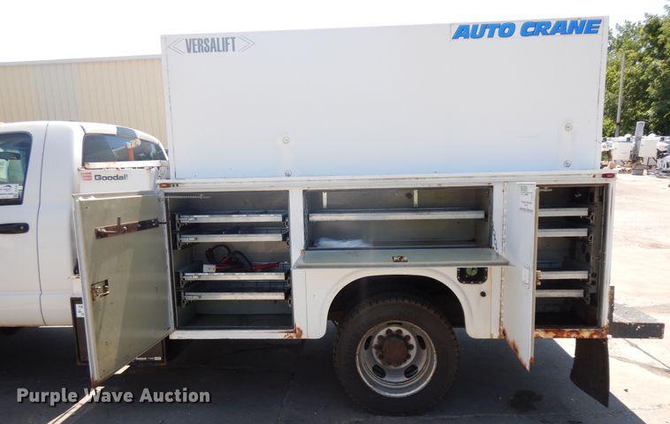 image for item DF5382 2008 Sterling Bullet  service truck