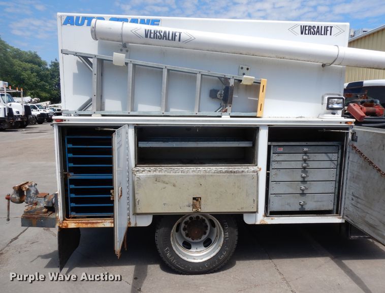 image for item DF5382 2008 Sterling Bullet  service truck