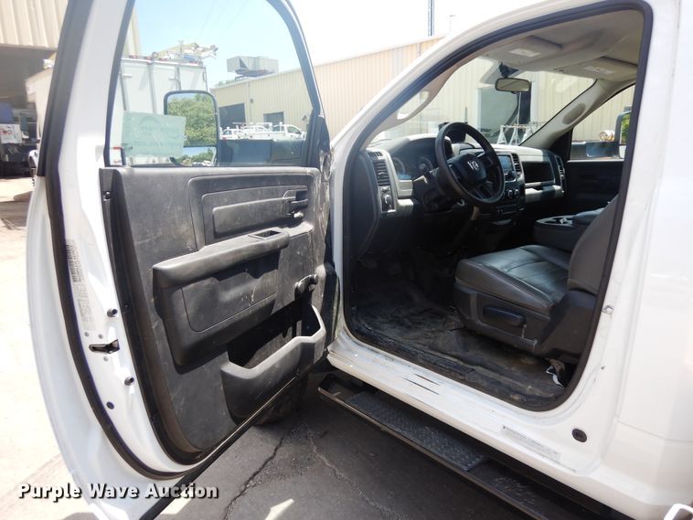 image for item DF5383 2015 Dodge Ram 5500  service truck