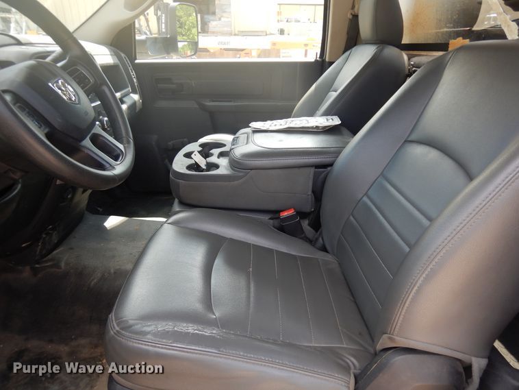 image for item DF5383 2015 Dodge Ram 5500  service truck