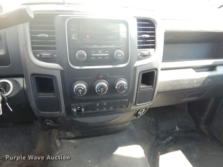 image for item DF5383 2015 Dodge Ram 5500  service truck