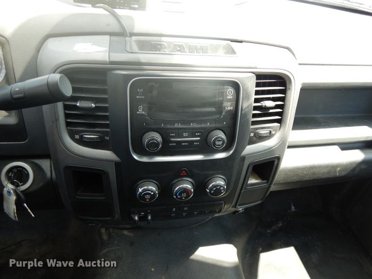 image for item DF5383 2015 Dodge Ram 5500  service truck