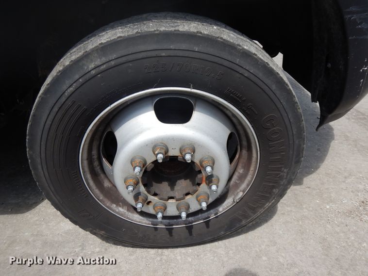 image for item DF5383 2015 Dodge Ram 5500  service truck