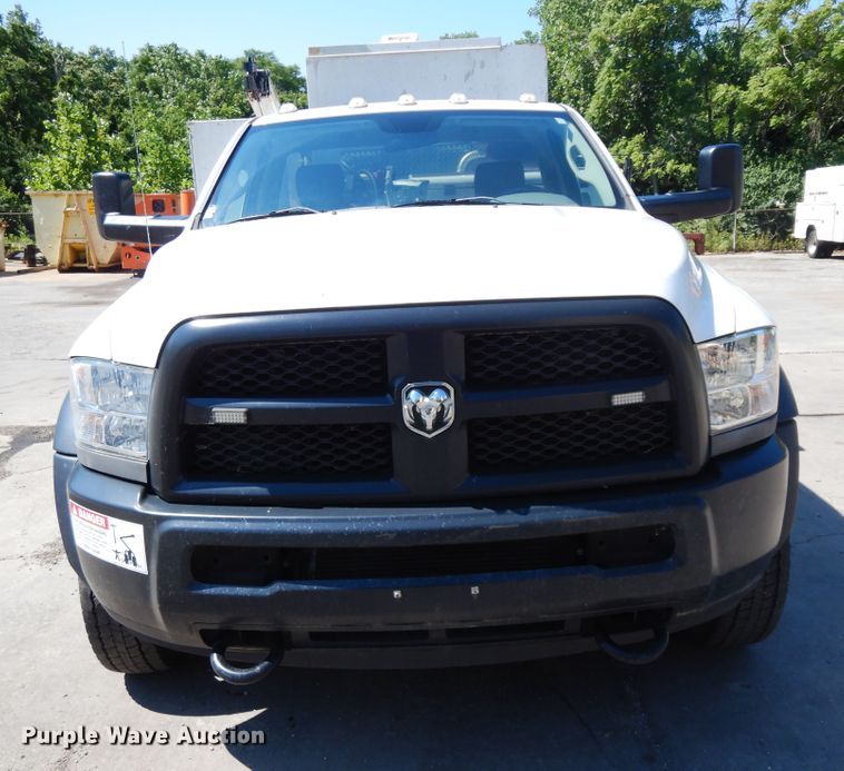 image for item DF5384 2014 Dodge Ram 5500  service truck with crane