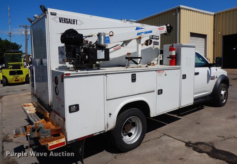 image for item DF5384 2014 Dodge Ram 5500  service truck with crane