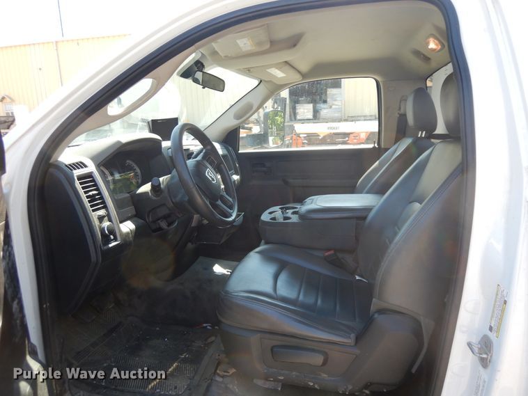 image for item DF5384 2014 Dodge Ram 5500  service truck with crane