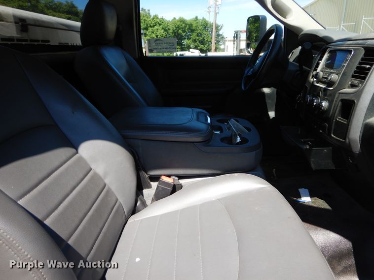 image for item DF5384 2014 Dodge Ram 5500  service truck with crane