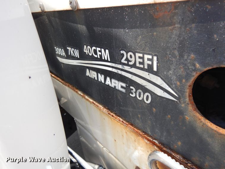 image for item DF5384 2014 Dodge Ram 5500  service truck with crane