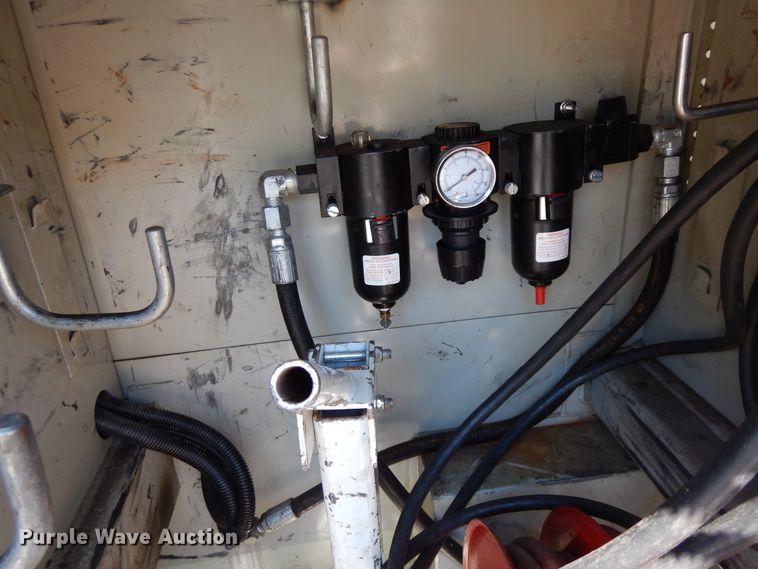 image for item DF5384 2014 Dodge Ram 5500  service truck with crane