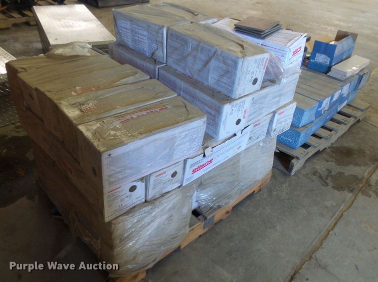 image for item DG1921 (2) pallets of tile