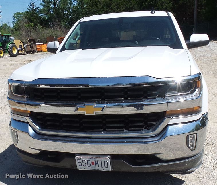 image for item DG1925 2017 Chevrolet Silverado 1500  Crew Cab pickup truck