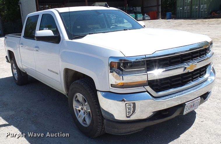 image for item DG1925 2017 Chevrolet Silverado 1500  Crew Cab pickup truck