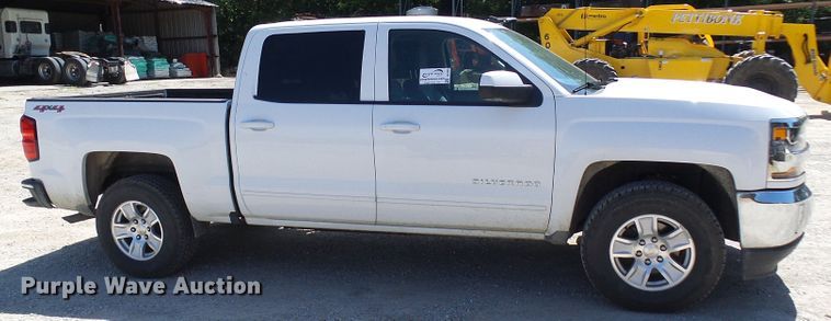 image for item DG1925 2017 Chevrolet Silverado 1500  Crew Cab pickup truck