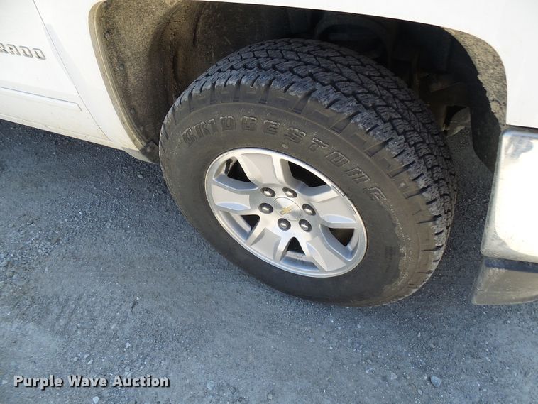 image for item DG1925 2017 Chevrolet Silverado 1500  Crew Cab pickup truck