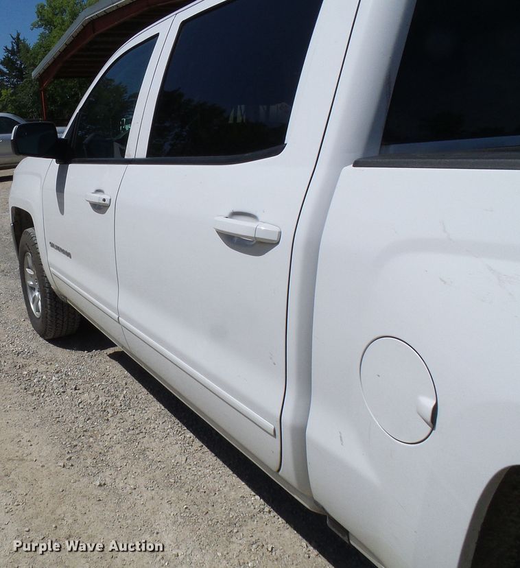 image for item DG1925 2017 Chevrolet Silverado 1500  Crew Cab pickup truck