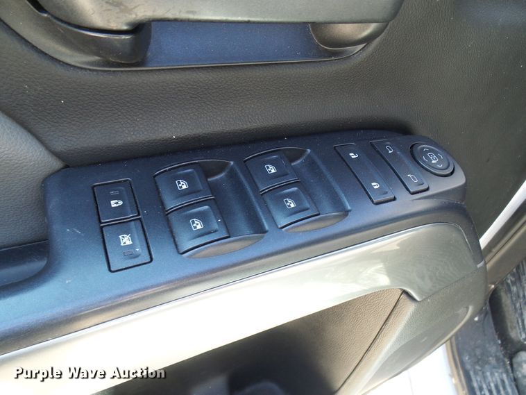 image for item DG1925 2017 Chevrolet Silverado 1500  Crew Cab pickup truck