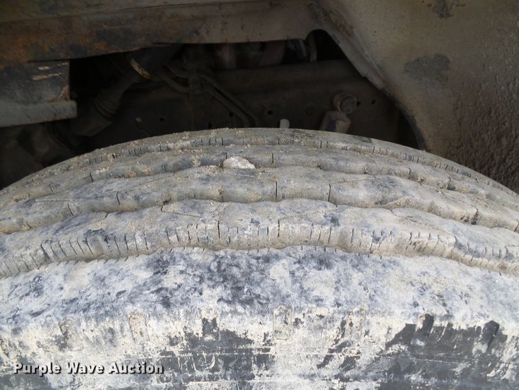 image for item DG1935 1985 GMC C6000  box truck